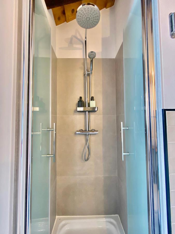 Charming Gran Via Attic Apartment มาดริด ภายนอก รูปภาพ